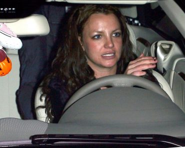7 Awkward Britney Spears Moments that Were Caught On Camera