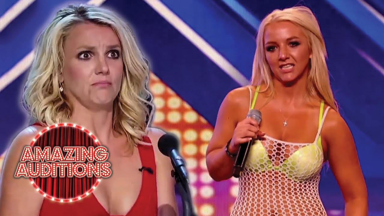 7 Awkward Britney Spears Moments That Were Caught On Camera Tips Or