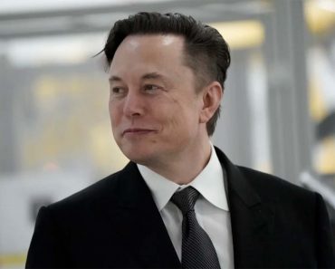 Tesla Owner Elon Musk’s Daughter Files For A Name Change And Disowns Him 