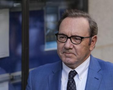 Courts sentence Kevin Spacey to pay 31 million dollars to the makers of House of Cards