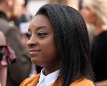 Simone Biles’s Net Worth in 2022: Her Salary, Assets, Girlfriend, Contact Information